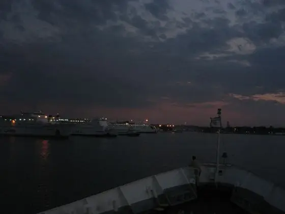 Brindisi harbour at night - panoramio