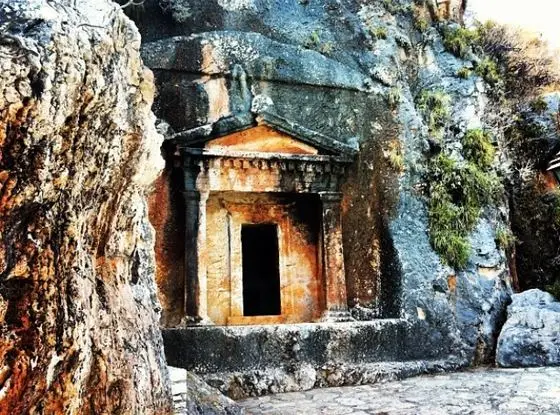 Λυκιακός τάφος