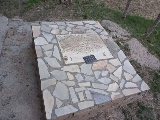 Karmana yahudiylar qabristoni 09