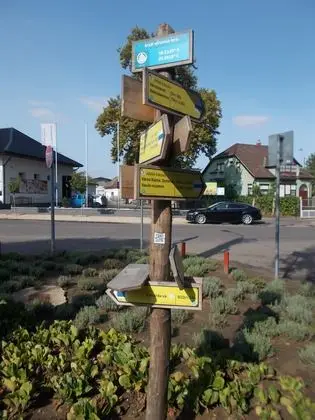 Fingerpost. 48.2158° N, 22.0816° E, 2017 Kisvárda