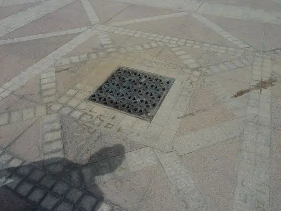 Drain in Dira Square