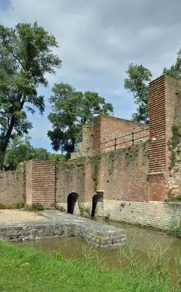 Sluis Stenen Beer R02