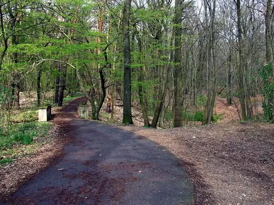 Volkspark Cottbus, Madlower Schluchten (paved cycling route)