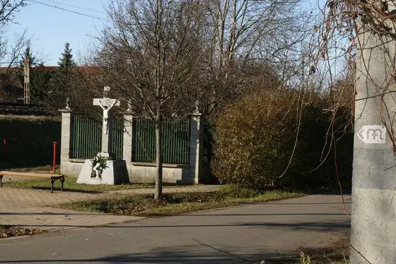 Kukán's crucifix Árpádföld 2019 behind the way of Mary sign