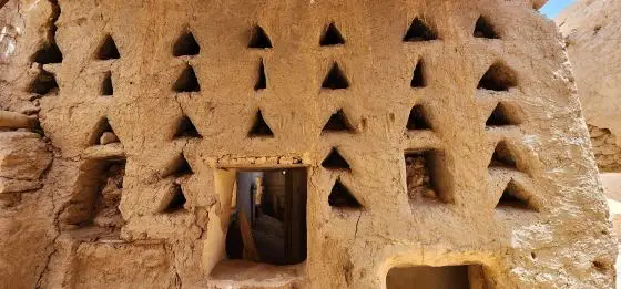 Al-Ammar village Najdi decorations