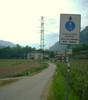Inizio ciclabile per il Lago di Garda