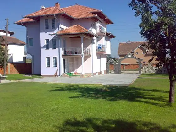 Familie Rrahim Ibrahimi - panoramio
