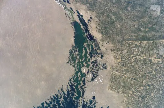 ISS015-E-27615 - View of Earth