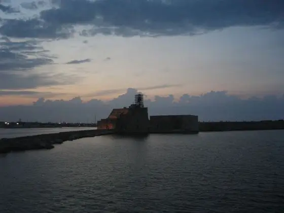 Entrance Brindisi harbour - panoramio