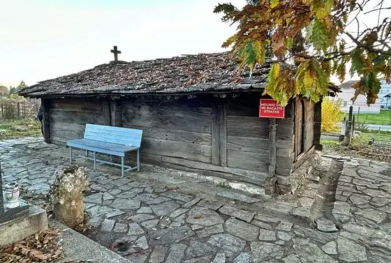 Gorazhdevac wooden church 01