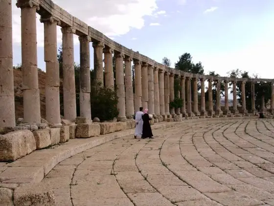 Jerash- Forum of Jerash - panoramio