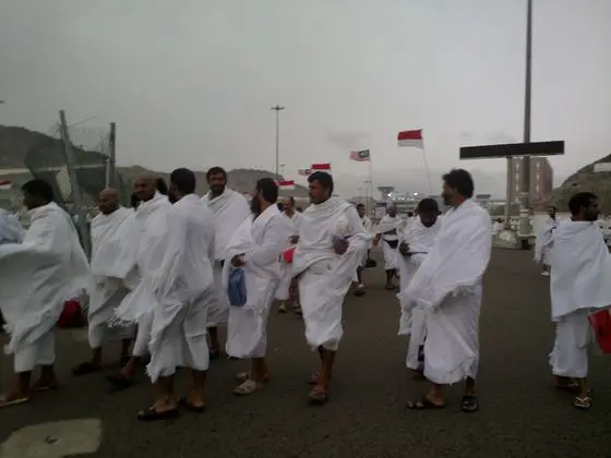 Pilgrims stream into Mina ahead of the day of Arafat - Flickr - Al Jazeera English