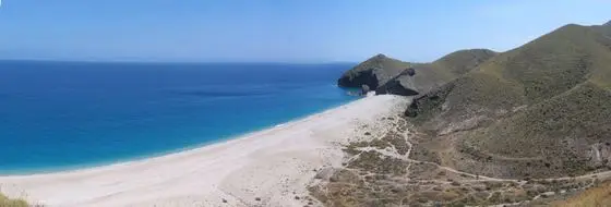 Panorámica - Playa de los Muertos - panoramio
