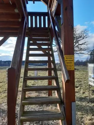 Vogelbeobachtungsturm im Leinschlag bei Freihung; Treppenaufgang