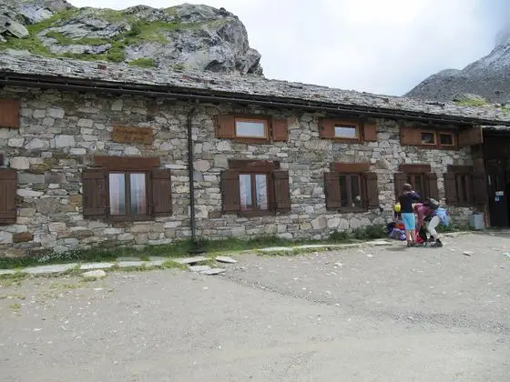 Rifugio Chalet Epee July 2011