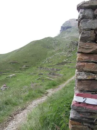 Alta Via Camuna vicino a Rifugio Bozzi