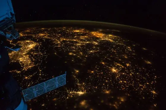 ISS053-E-35571 - View of Earth