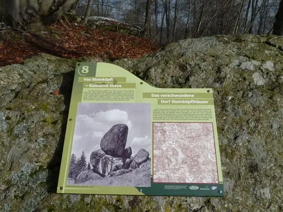 Kamenná Hlava, památník 04
