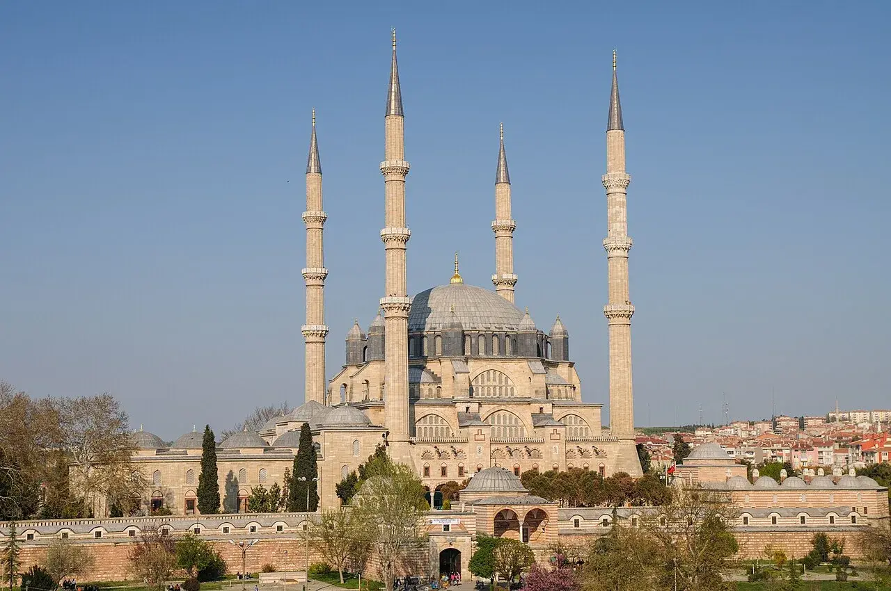 Edirne’de Selimiye Camii’nin kubbesi ve dört minaresi