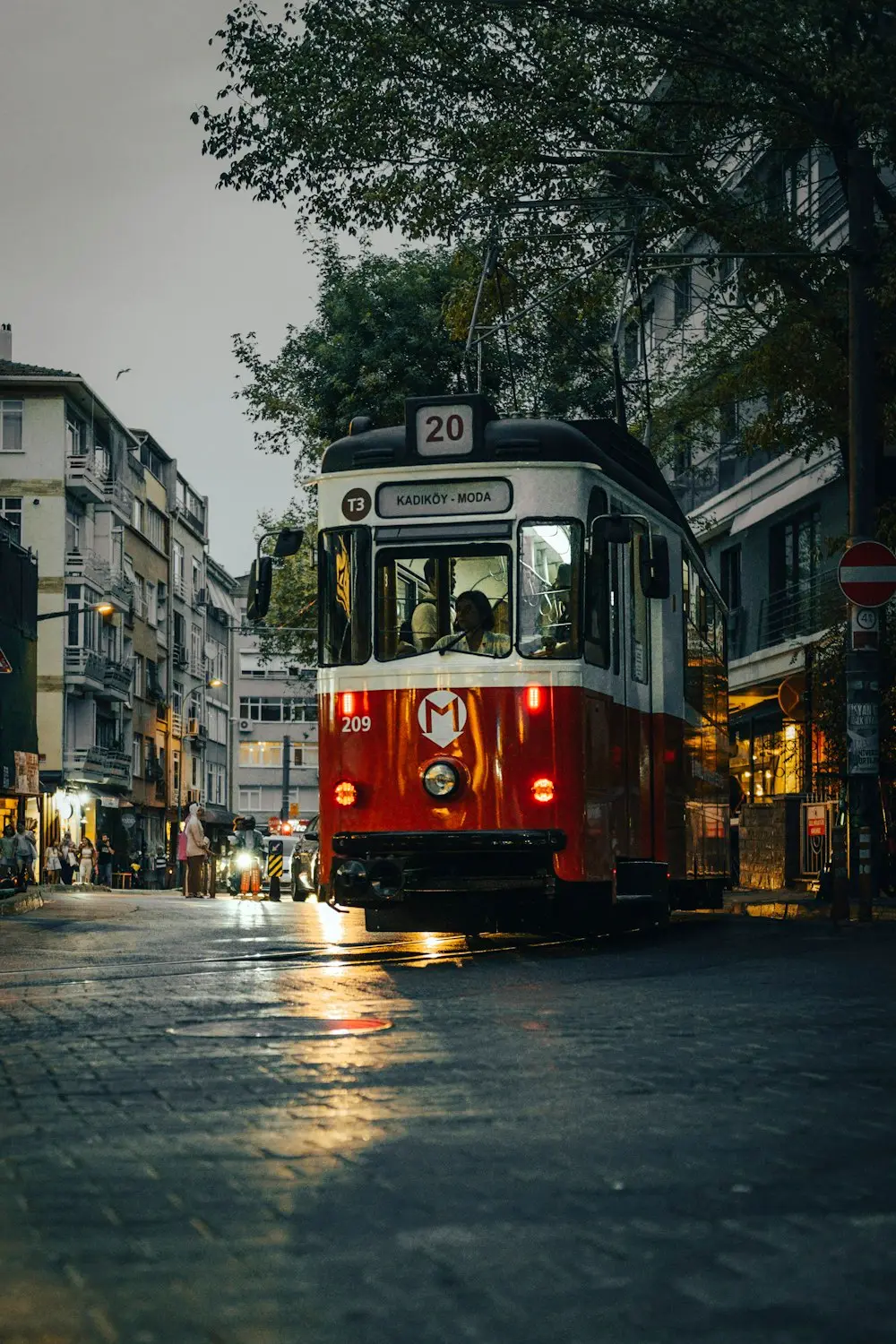 Kadıköy–Moda hattında nostaljik tramvay